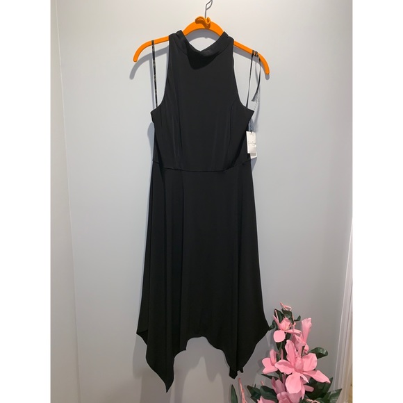 Black Halter Sleeveless Asymmetrical Draped Dress - Picture 3 of 10